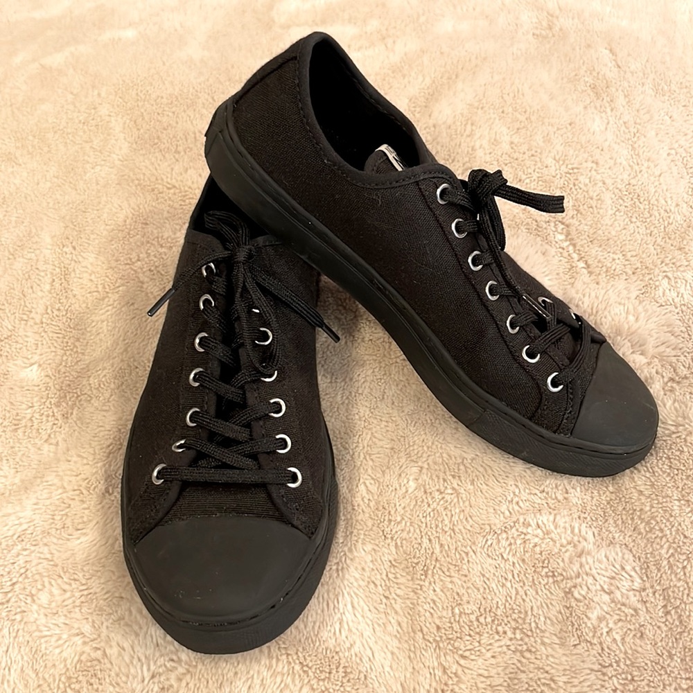 Women’s Black Sneakers.